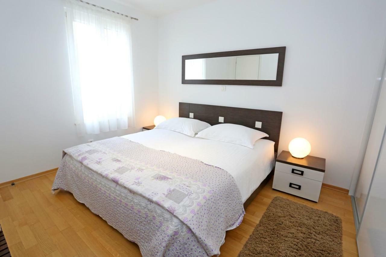 Luxury Apts Leone Split Centre Exterior photo