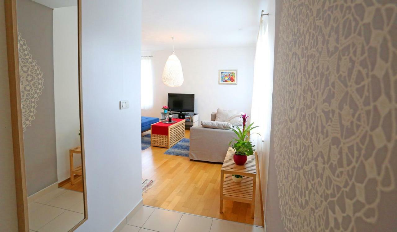 Luxury Apts Leone Split Centre Exterior photo