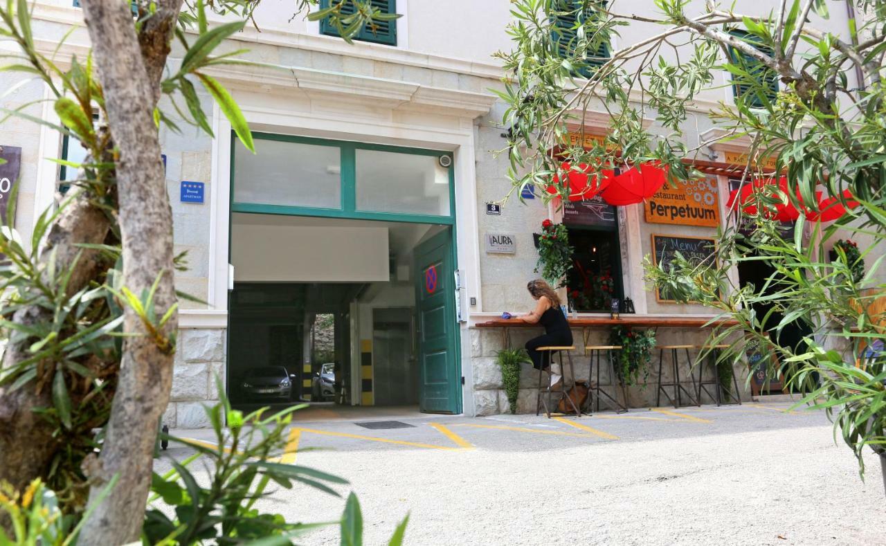 Luxury Apts Leone Split Centre Exterior photo
