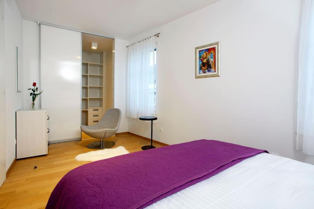 Luxury Apts Leone Split Centre Exterior photo