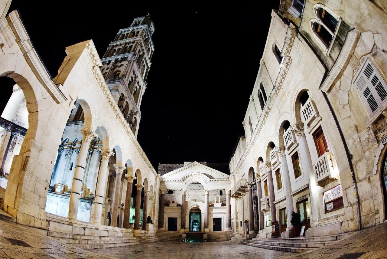Luxury Apts Leone Split Centre Exterior photo